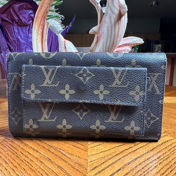 Louis Vuitton Monogram Wallet - Brown - Picture 1 of 11